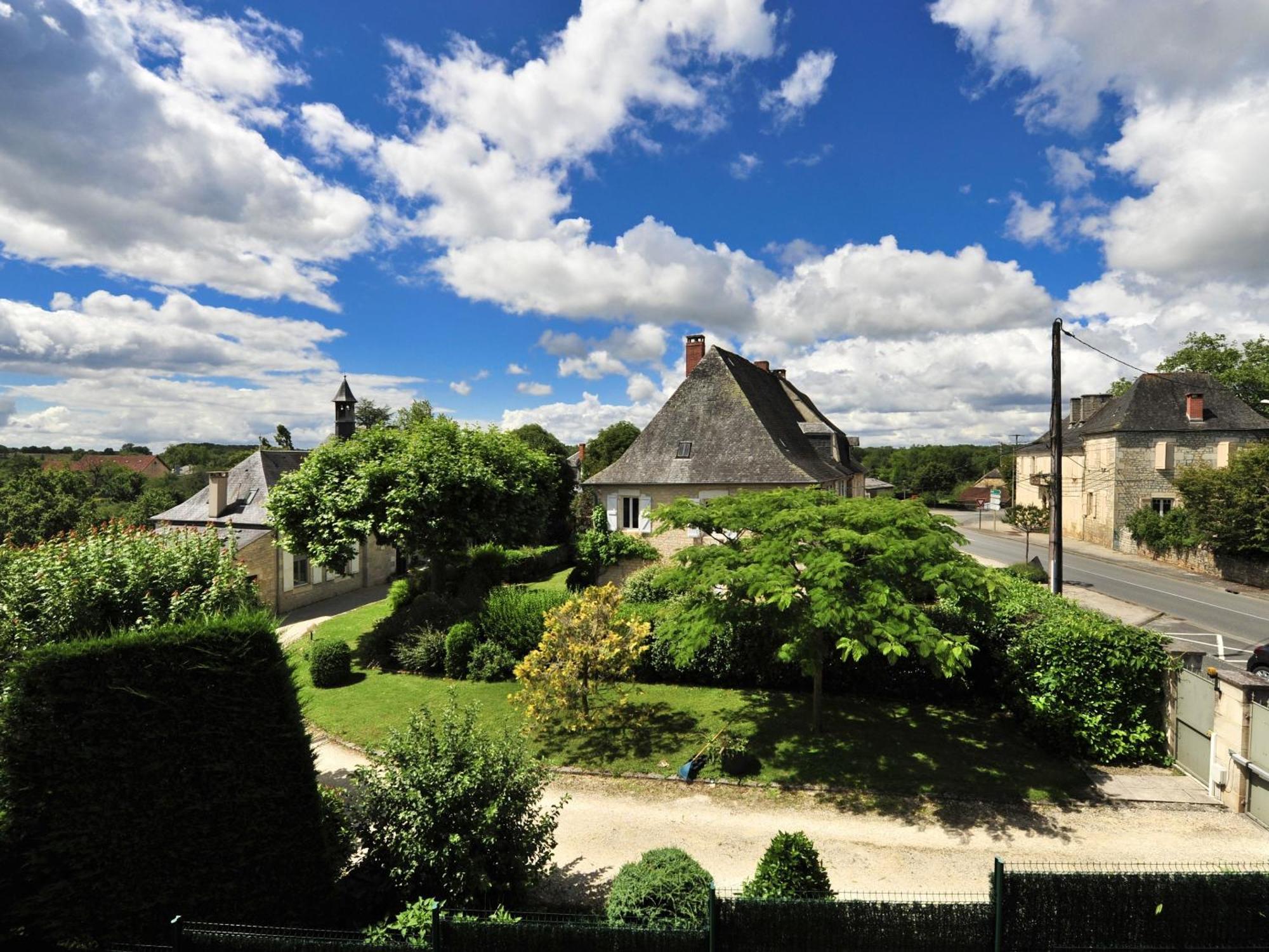 Auberge D'Ici Et D'Ailleurs Cressensac-Sarrazac Экстерьер фото