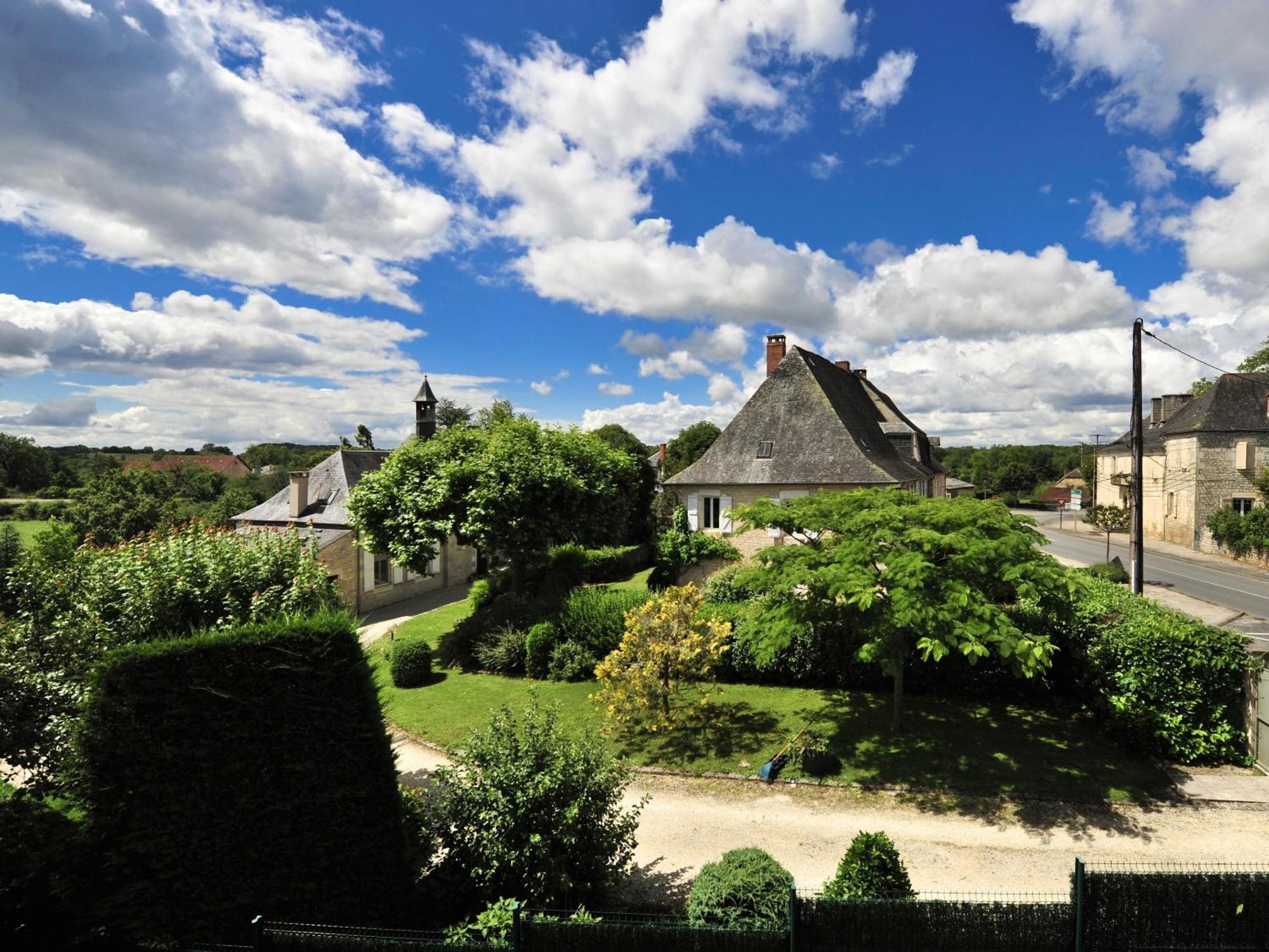 Auberge D'Ici Et D'Ailleurs Cressensac-Sarrazac Номер фото